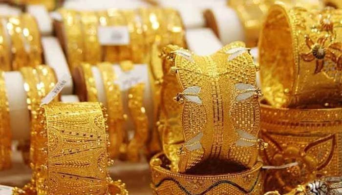 Gold Prices Fall Further in Pakistan