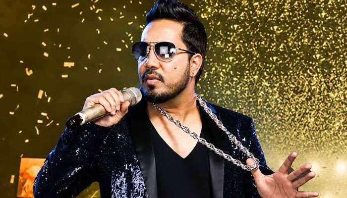 Mika Singh Speaks Up for Pakistan Indian singer Mika Singh speaks positively about Pakistan
