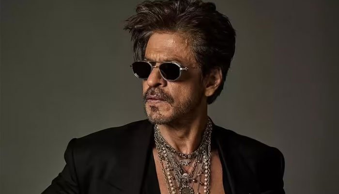 Bad News for Shah Rukh Khan Fans! Shah Rukh Khan expected to spend his 61st birthday in London