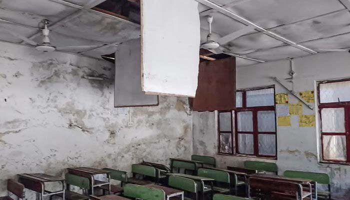 Dangerous Schools in Peshawar Face Immediate Evacuatio