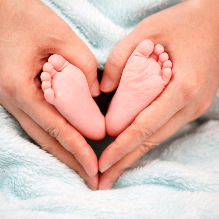 Newborn Baby’s Royal Entrance Goes Viral