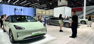 Chinese automobile brands expand their presence in Argentina and Latin America, opening new opportunities for Pakistan's automotive industry.