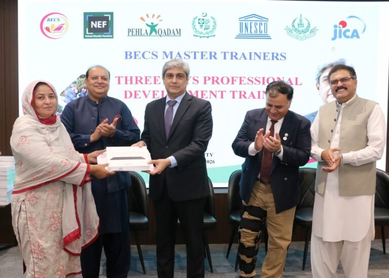 Master trainers attend UNESCO-supported training for non-formal education schools in Islamabad