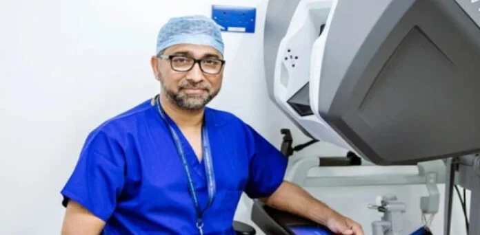 Pakistani Surgeon Makes History in UK Robotic Surgery Pakistani-origin British surgeon Dr Amir Raza advances single-port robotic gynaecological surgery in the UK.