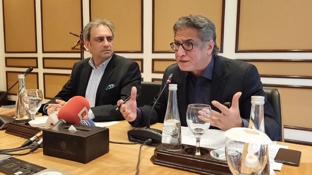 Pakistan Urged to Adopt Unified Core Curriculum by April 2028 Former education minister Mian Imran Masood speaks at a curriculum reform briefing, calling for a unified core curriculum and implementation by April 2028.