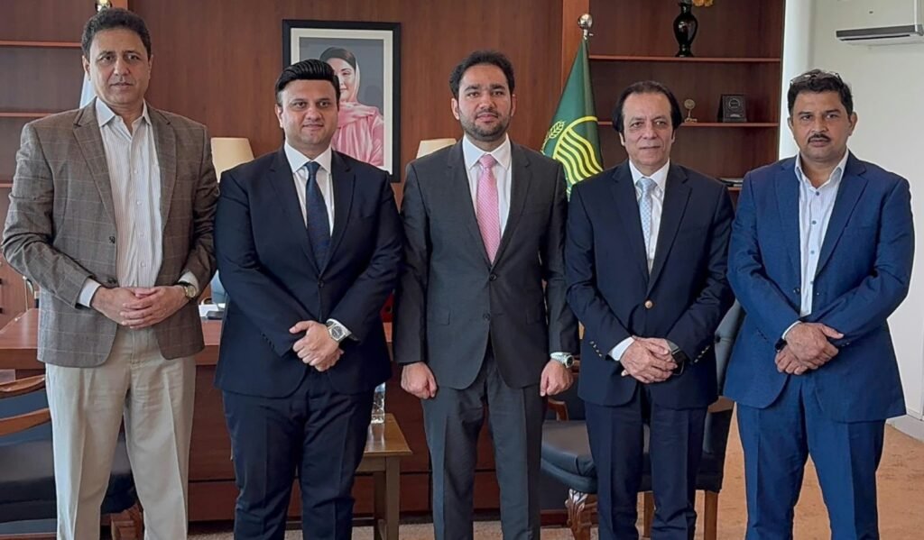 Punjab Sports Minister Malik Faisal Ayub Khokhar meets Sialkot Chamber of Commerce officials to discuss youth sports and participation in the CM Punjab Youth Games.