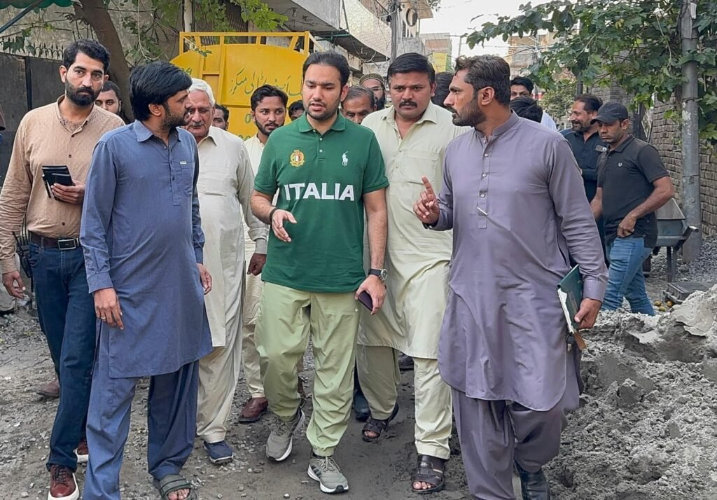 Punjab minister Faisal Khokhar reviews development projects in Lahore’s PP-168 Punjab Minister for Sports, Youth Affairs and Energy Malik Faisal Ayub Khokhar inspects sewerage, water supply and road development projects in UC-109, Lahore’s PP-168 constituency.
