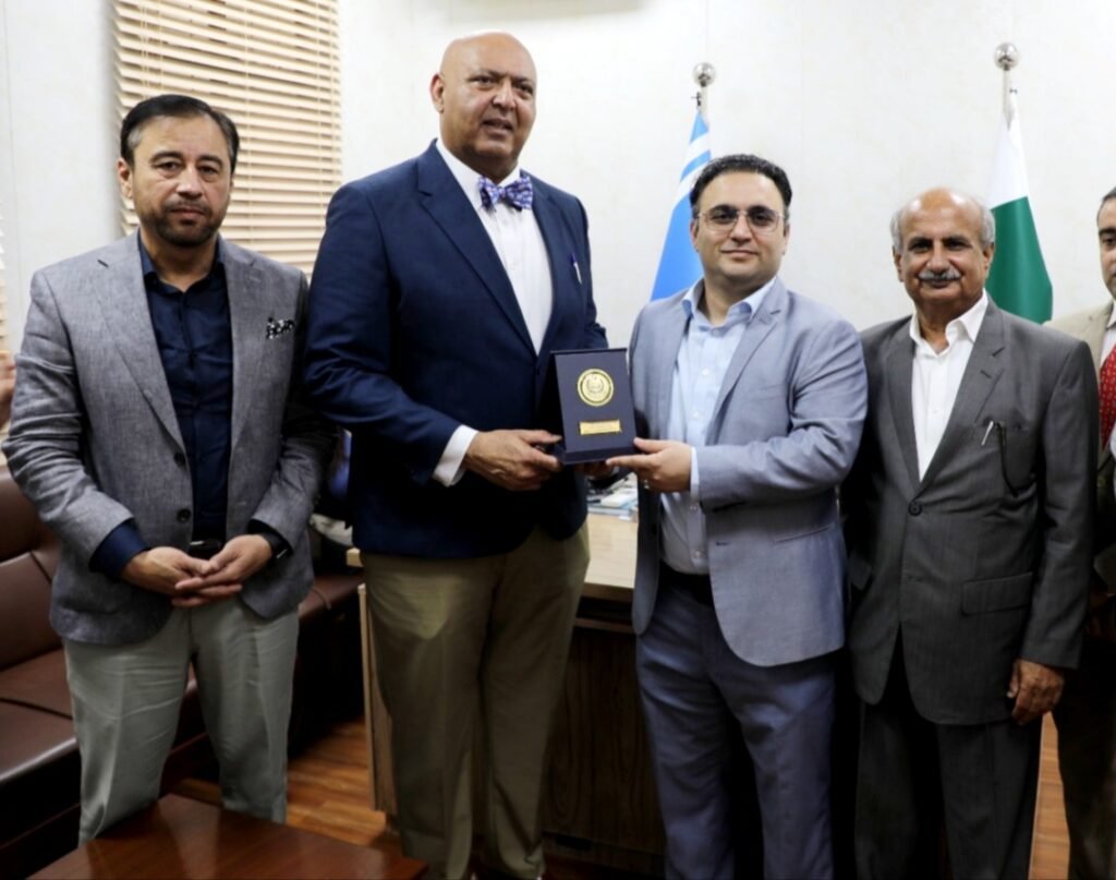 QAU Hosts Seminar on Pakistan–U.S. Relations, Exploring Prospects and Challenges Dr Sajid Tarar speaks at Quaid-i-Azam University seminar on Pakistan-U.S. relations, MAGA, diplomacy and regional developments.