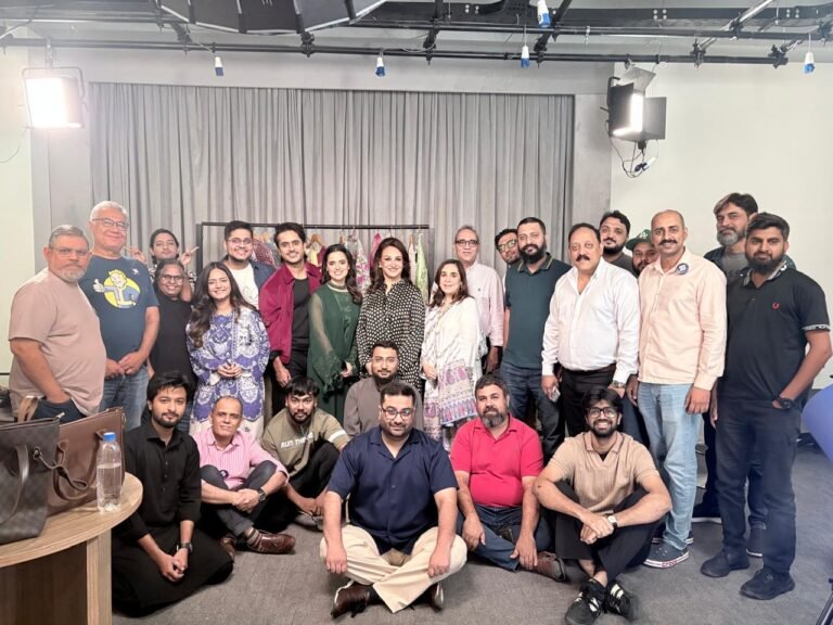 Bushra Ansari and Instagram influencer duo Ron & Coco feature in the launch livestream of VYU, Pakistan's video-first fashion shopping platform.
