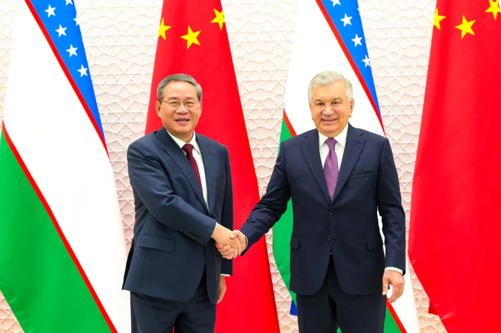 China, Uzbekistan sign new cooperation deals during Li Qiang’s visit Chinese Premier Li Qiang meets Uzbek leaders in Tashkent during discussions on bilateral trade, investment and regional cooperation.