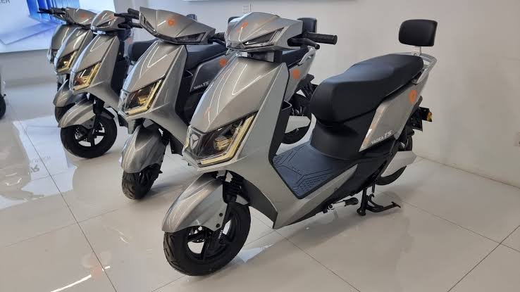 China's Yadea plans electric bike manufacturing plant in Punjab Punjab Industries Minister Chaudhry Shafay Hussain meets Yadea Chairman Qiu Xin Yang in Lahore to discuss an electric two-wheeler manufacturing plant in Pakistan.