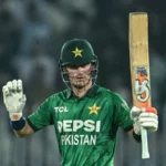 Maaz Sadaqat plays a spectacular no-look six against Sri Lanka.