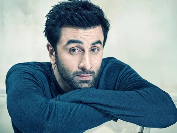 Ranbir Kapoor Apologizes to Dussehra Ranbir Kapoor apologizes after a slip of the tongue in his Dussehra message sparked criticism on social media.