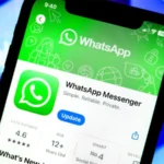 WhatsApp tests a new in-app browser feature for iPhone users that allows web links to open directly inside the messaging app.